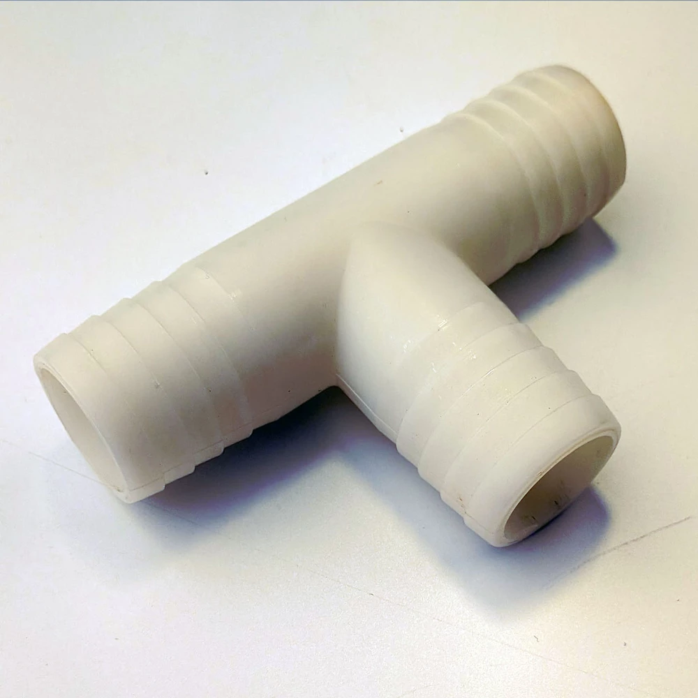 Plastic Tee Connector 1.25&rdquo;