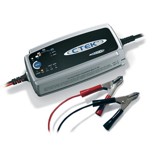 M100 Battery Charger - 7Amp
