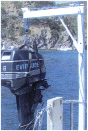 Stowable Outboard Engine Lifting Davit