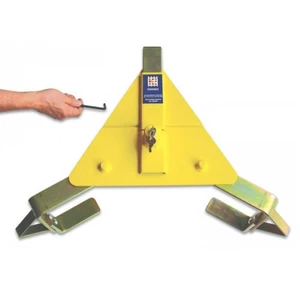 Maypole Stronghold Triangular Wheel Clamp