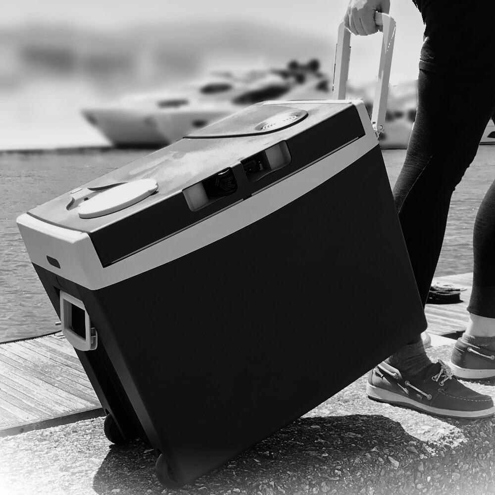 35Ltr 12/240V Wheeled Coolbox