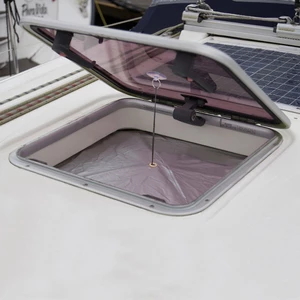 Waterline Design Blackout Blind w/Ventilation - Hatch