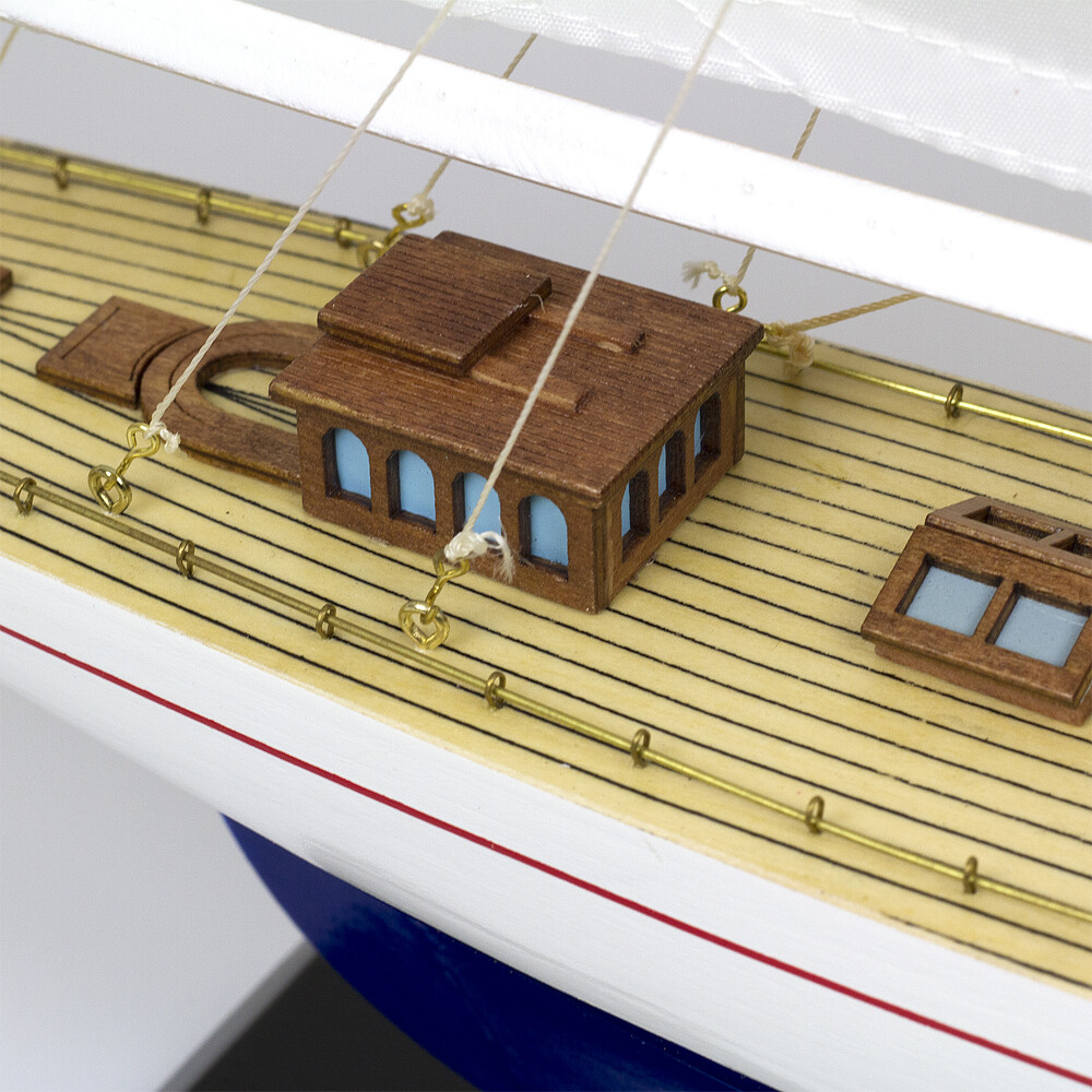 Model Yacht - J-Class