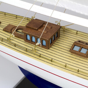 Model Yacht - J-Class