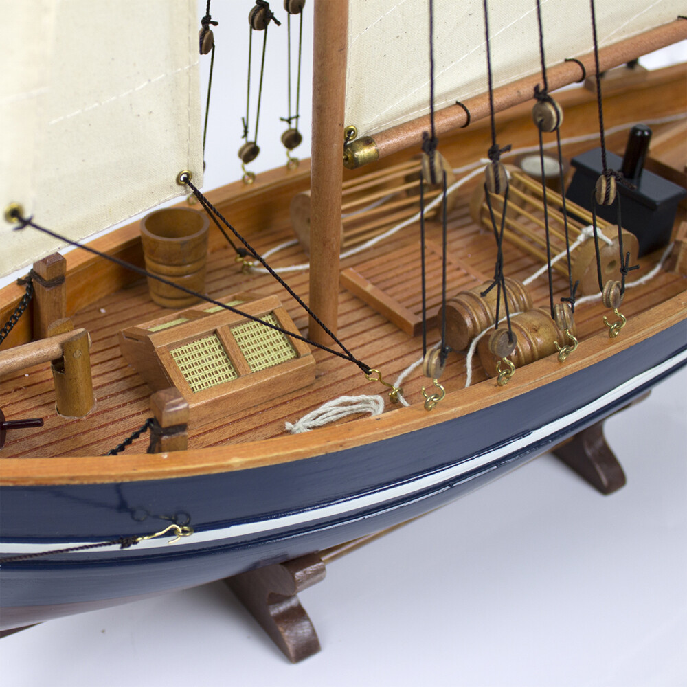 Model Boat - Gaff-Rigged Fishing Boat