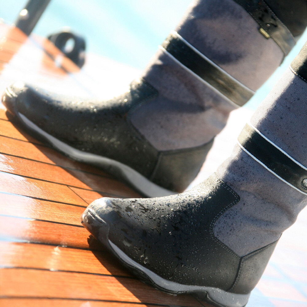 Newport Sailing Boot