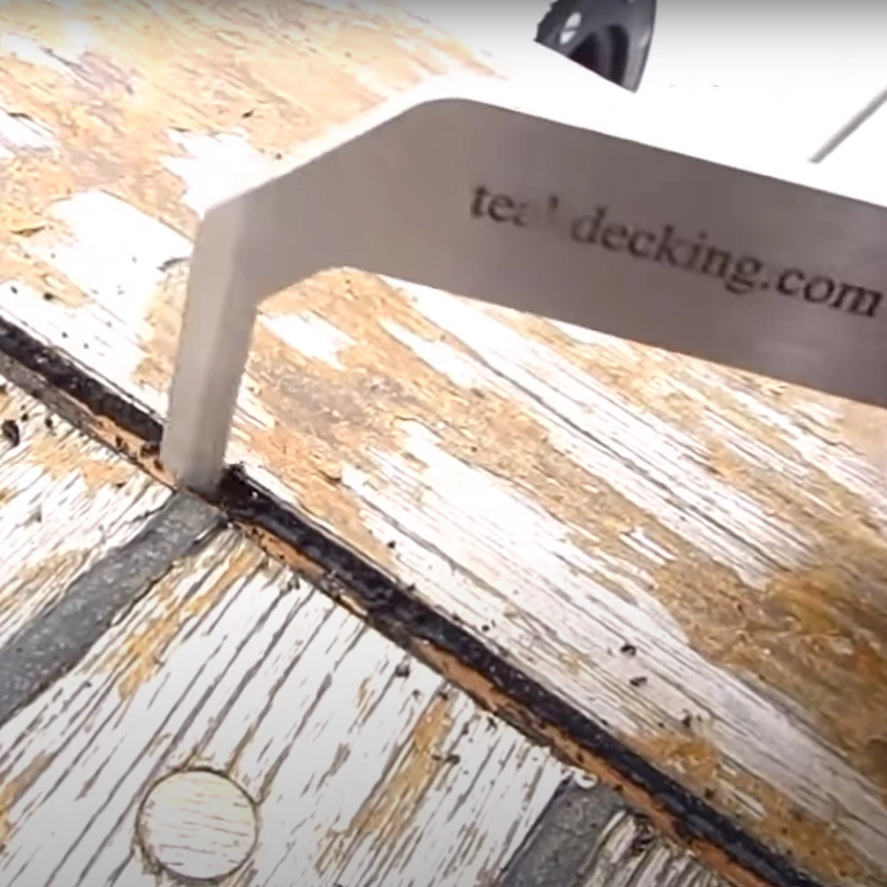 Reef Hook Caulk Removal Tool