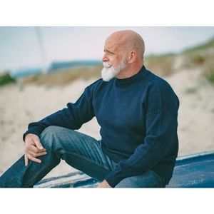 Guernsey Woollens Genuine Guernsey Men's Jumper Navy 