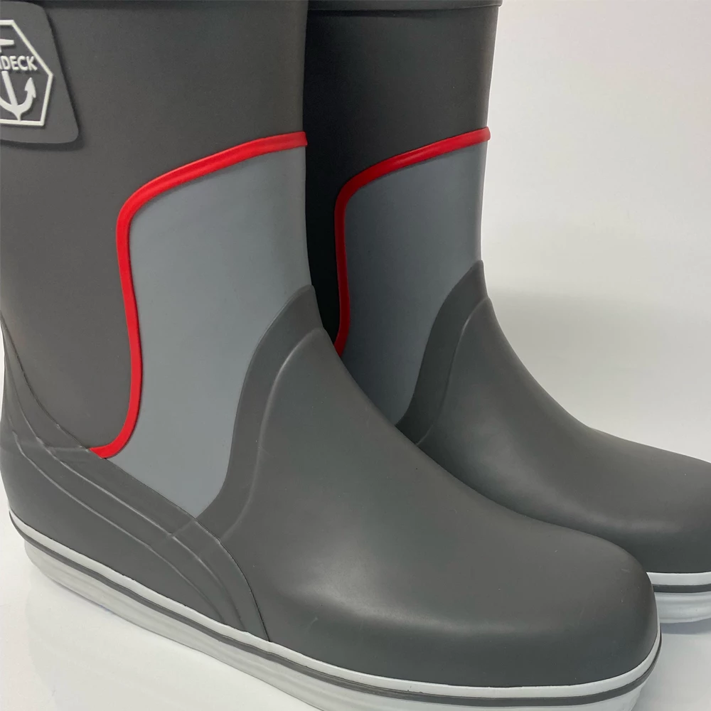 Short Sailing Boot