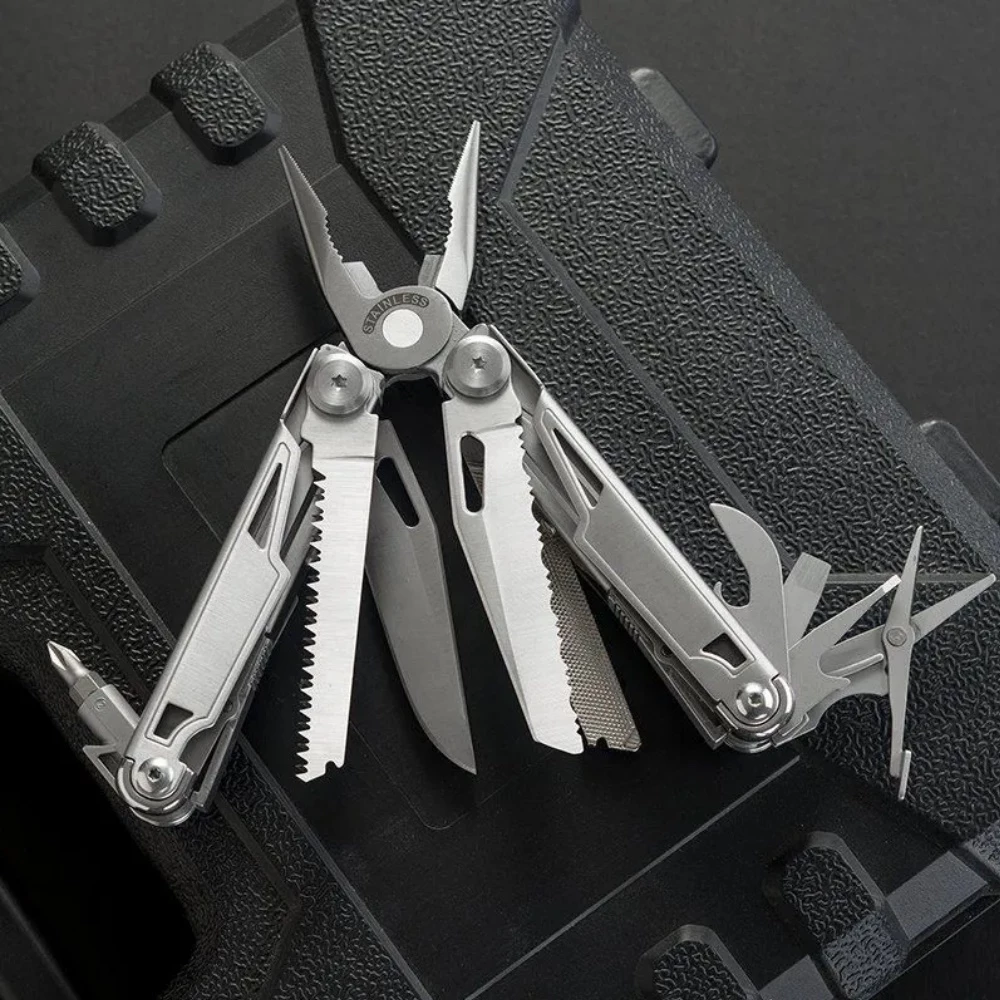 Yachtmaster Multitool with Belt Pouch