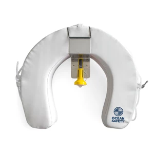 Ocean Safety Horseshoe Set with Aquaspec AQLBA Light 