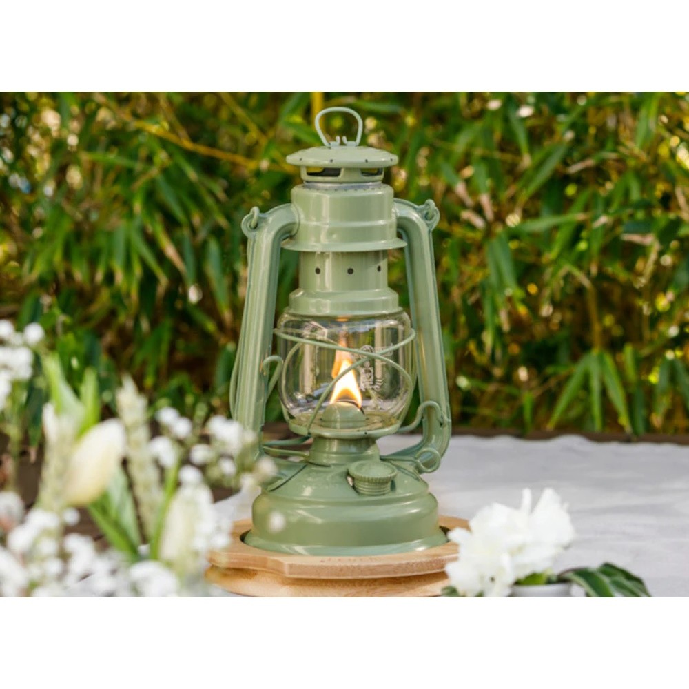 Hurricane Oil Lamp 
