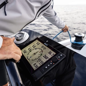 B&G Zeus SR Multifunction Display